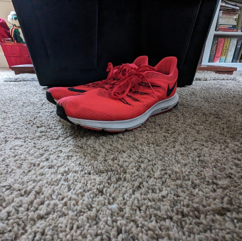Nike Quest Running Shoes